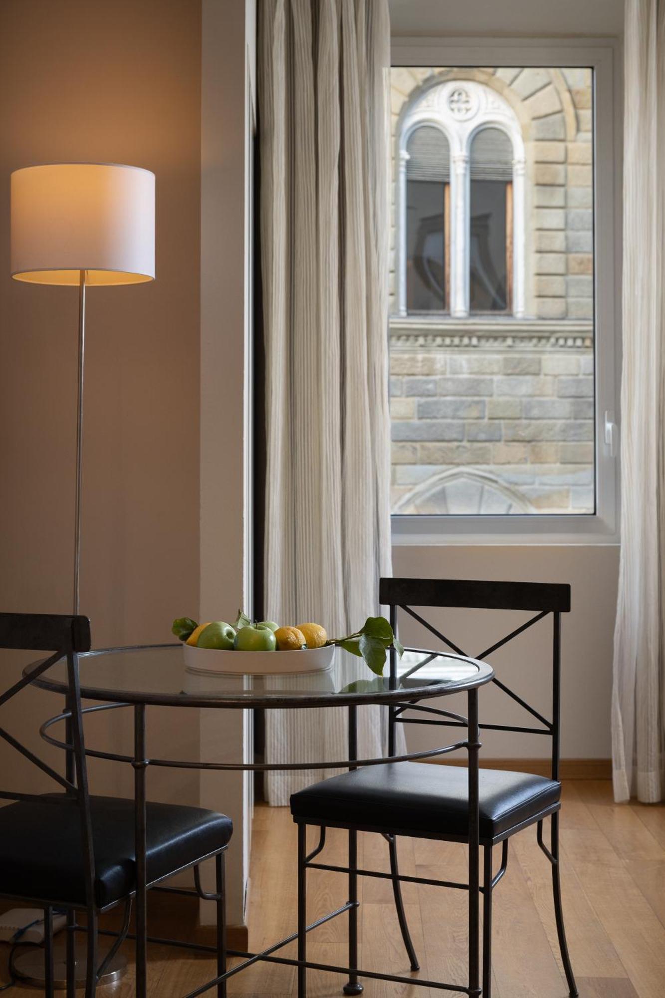 Relais Piazza Signoria Aparthotel Флоренция Екстериор снимка