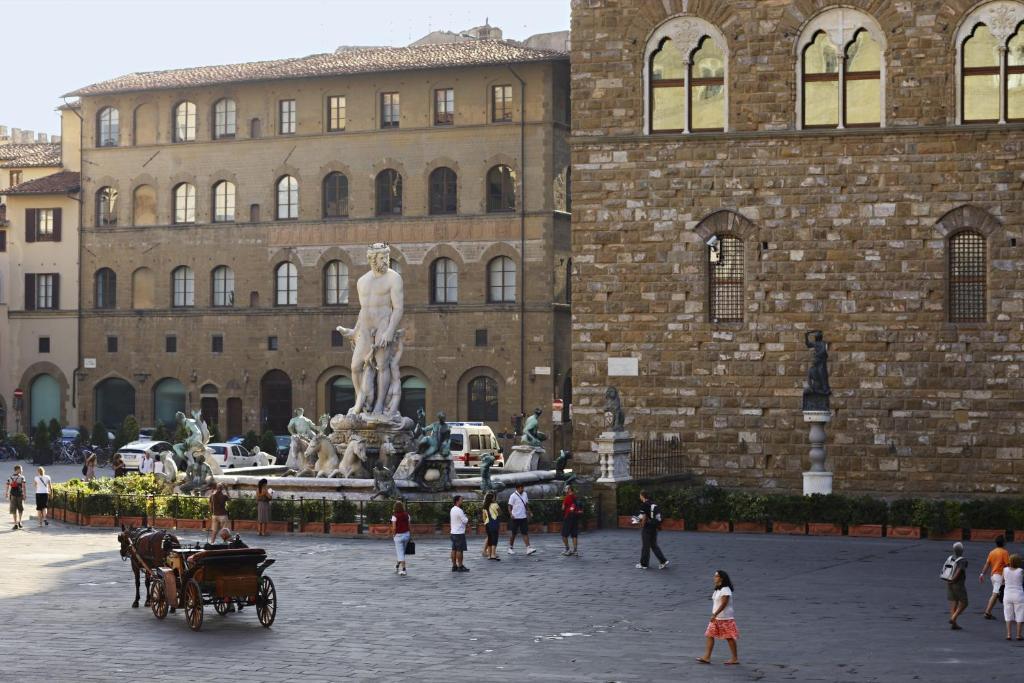 Relais Piazza Signoria Aparthotel Флоренция Екстериор снимка